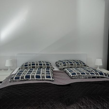 Apartament Przy Parku Z Duzym Tarasem ,Prywatny Parking Apartman Swinoujscie Kültér fotó