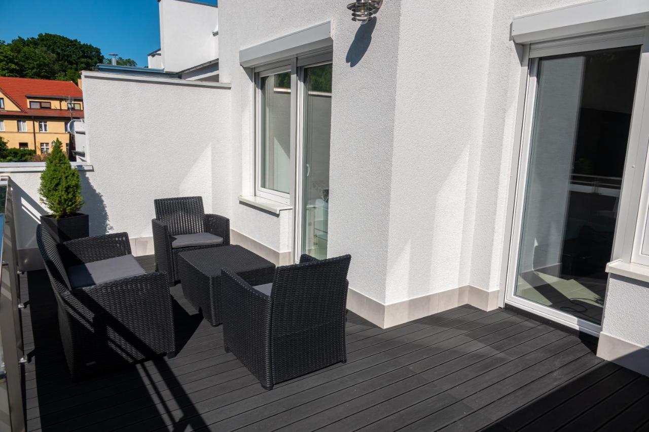 Apartament Przy Parku Z Duzym Tarasem ,Prywatny Parking Apartman Swinoujscie Kültér fotó